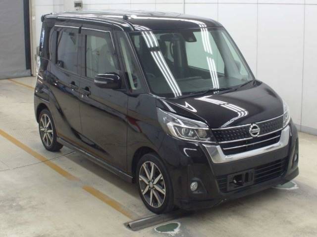 3027 NISSAN DAYZ ROOX B21A 2019 г. (NAA Osaka)